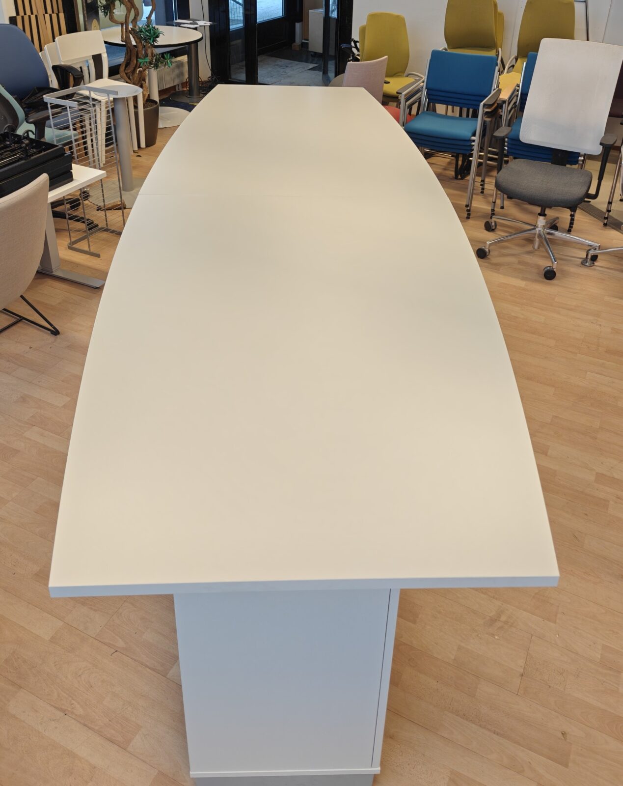 ht-toimistokalusteet.fi-etusivu-venepoyta-320x120x80-cm-1 Neuvottelupöytä - Image 1
